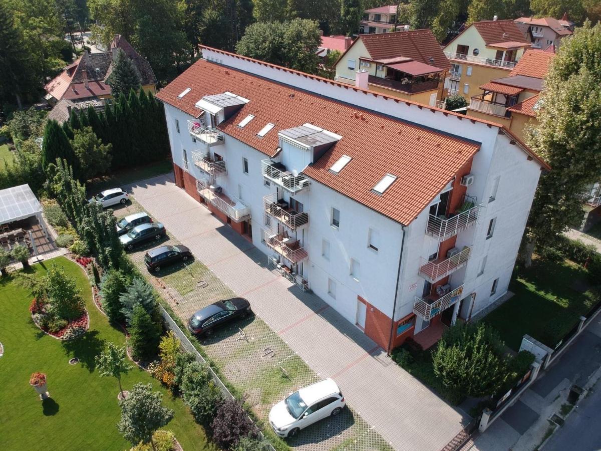 Dorina Wellness Apartman Siófok Exteriör bild